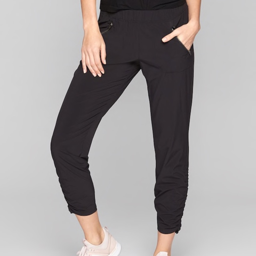 ATHLETA ASPIRE pant, size 8, black, like new